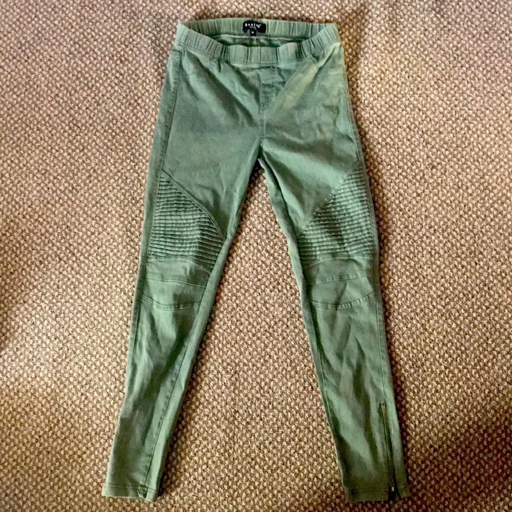 Army colored skinny jeans!